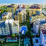 度假村 Kleopatra Royal Palm 阿拉尼亚