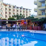 클레오파트라 로얄 팜 리조트 4*