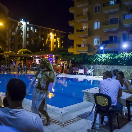 Kleopatra Royal Palm Alanya