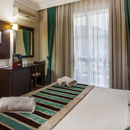 Θέρετρο Kleopatra Royal Palm 4*