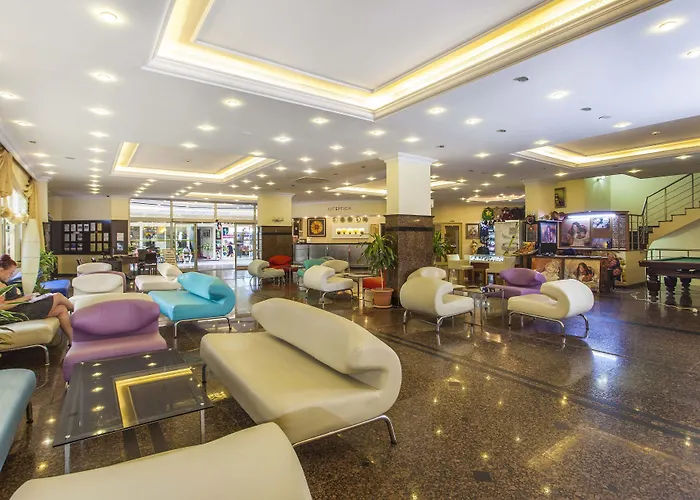 Kleopatra Royal Palm منتجع ألانيا