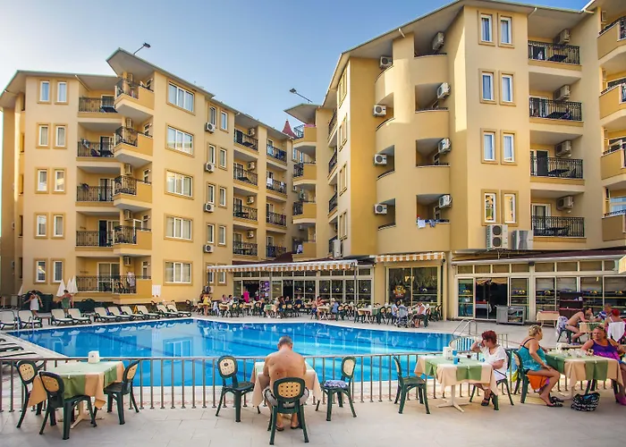 Ośrodek wypoczynkowy Kleopatra Royal Palm 4*